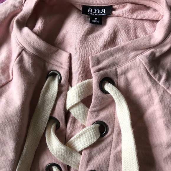 Sweatshirt bundle - Picture 2 of 6